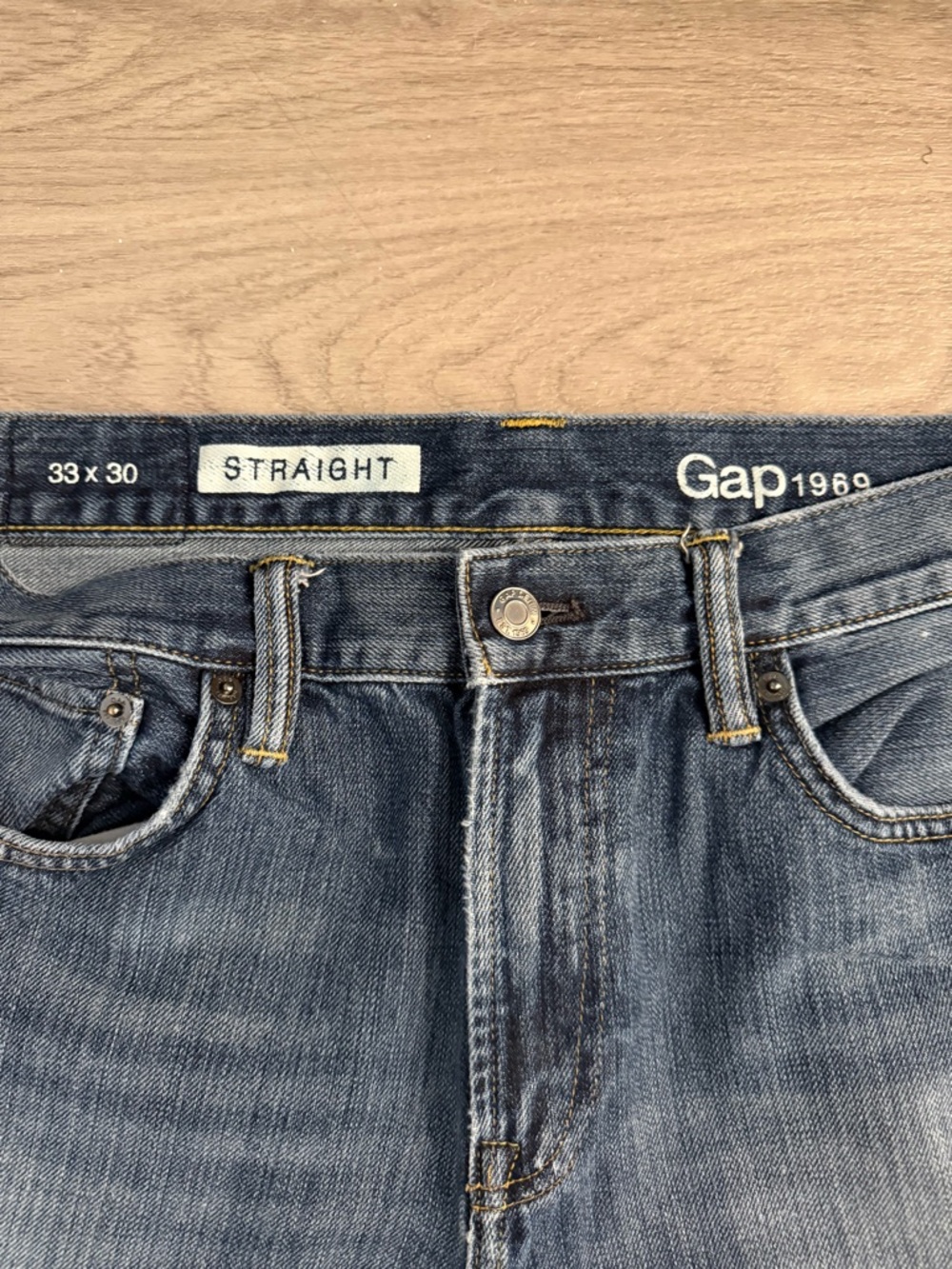 GAP Men's Straight Jeans in Medium Blue, 33x30 - Picture 2 of 7